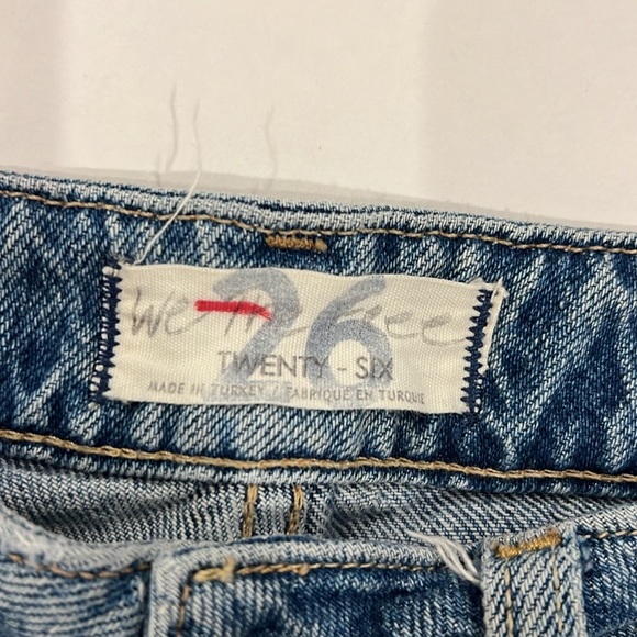 Free people high- waisted mom jeans size 26 - Picture 2 of 7